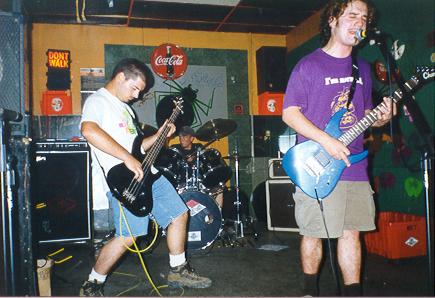 Sin Embargo live at the Spider Trap, 8/1/98.